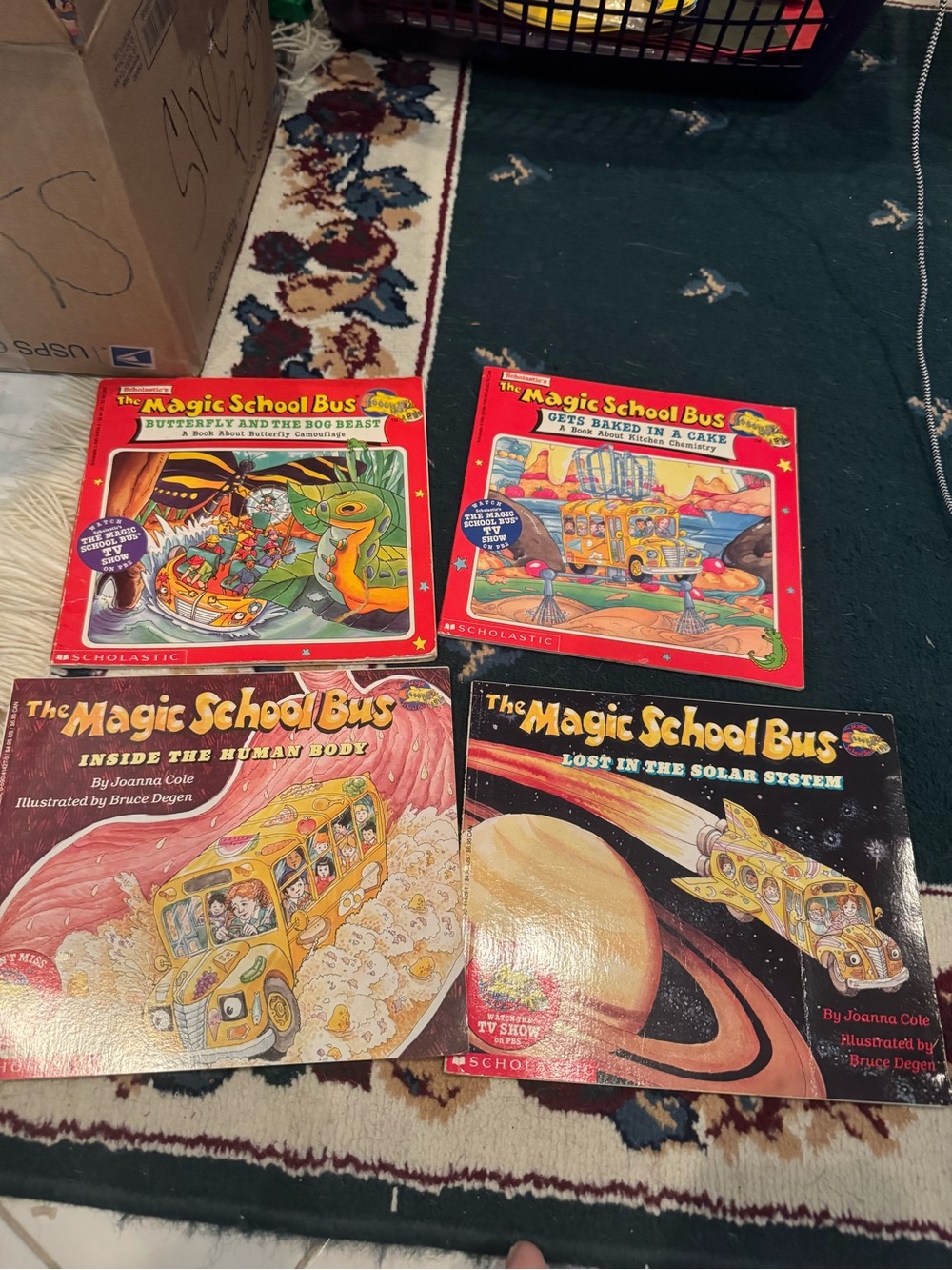 The Magic School Bus Kids Book Set - Red & Yellow Covers